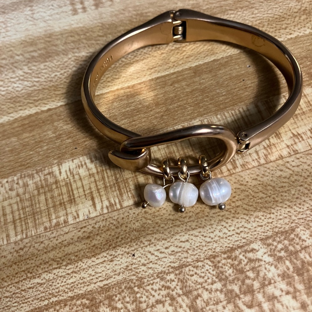 🌸Lucky🍀Brand Pearl Bracelet - Picture 3 of 5